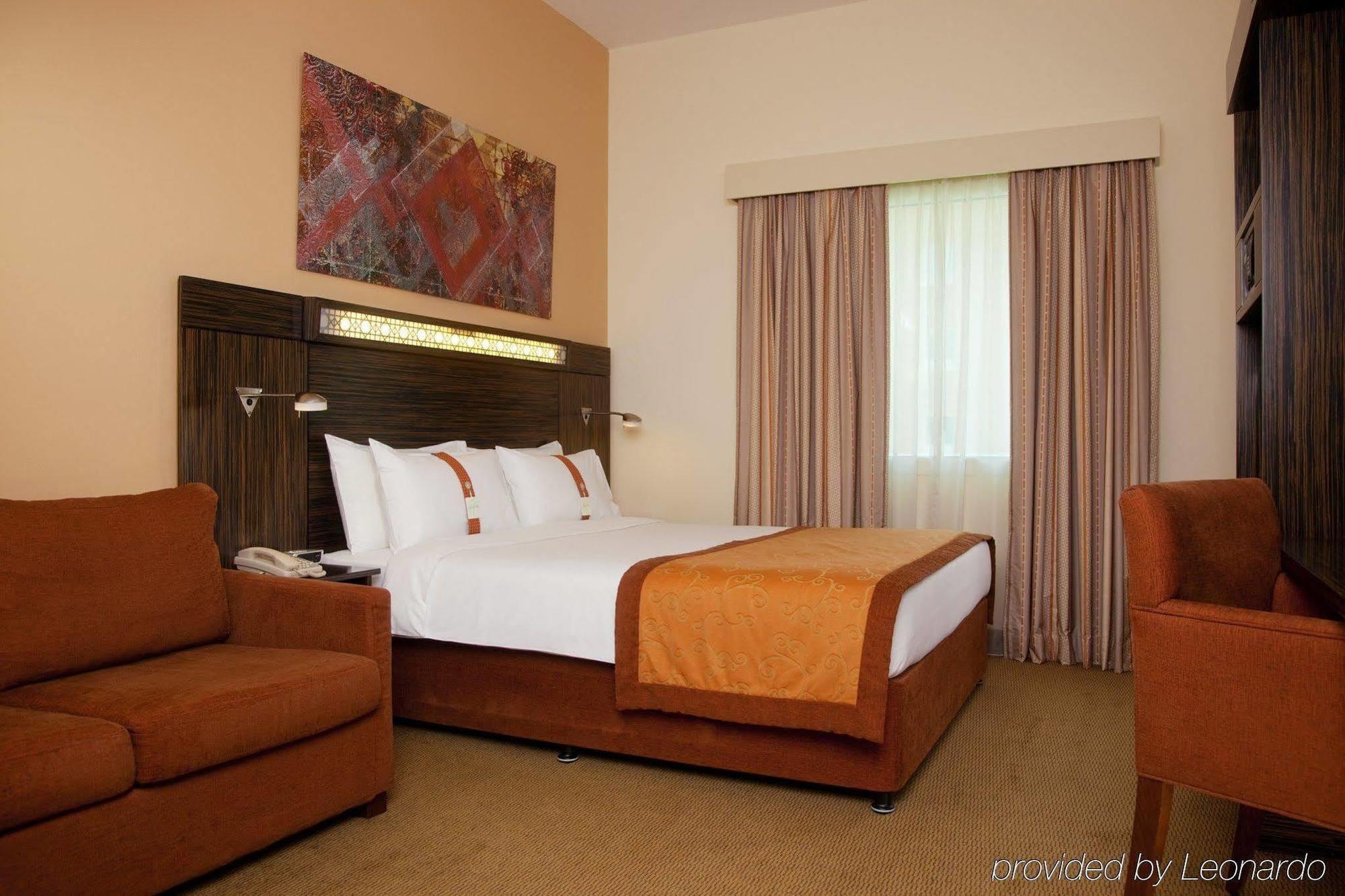 Holiday Inn Express Dubai Internet City, An Ihg Hotel Rom bilde